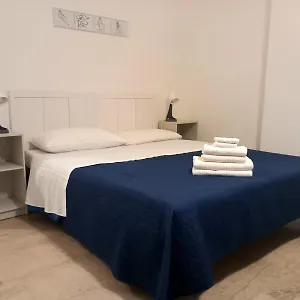 casa-carina-in-centro.sicilyhotelsitaly.net/